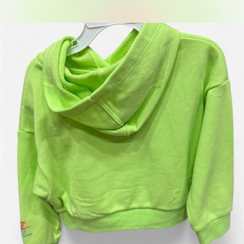Nike baby boy 2t Kids Neon Green long sleeve winter Graphic Hoodie
